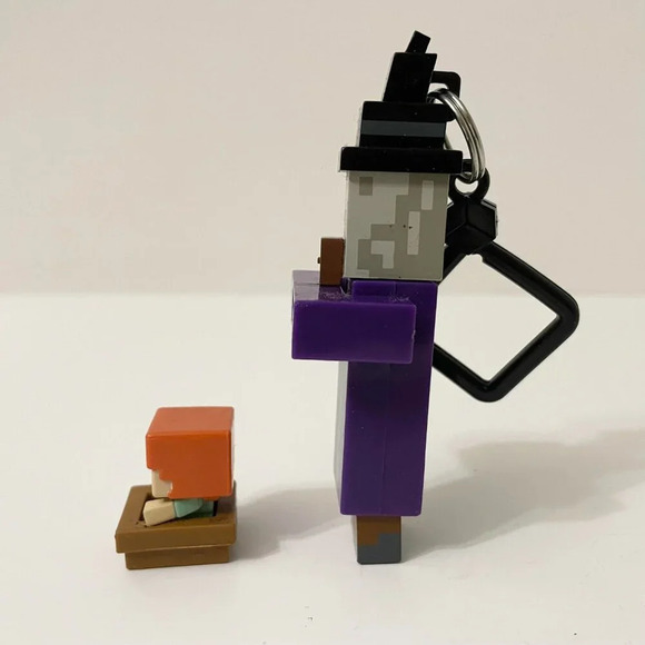 Minecraft Witch Keychain Hanger and Mini Figure Alex with Boat - Picture 2 of 15
